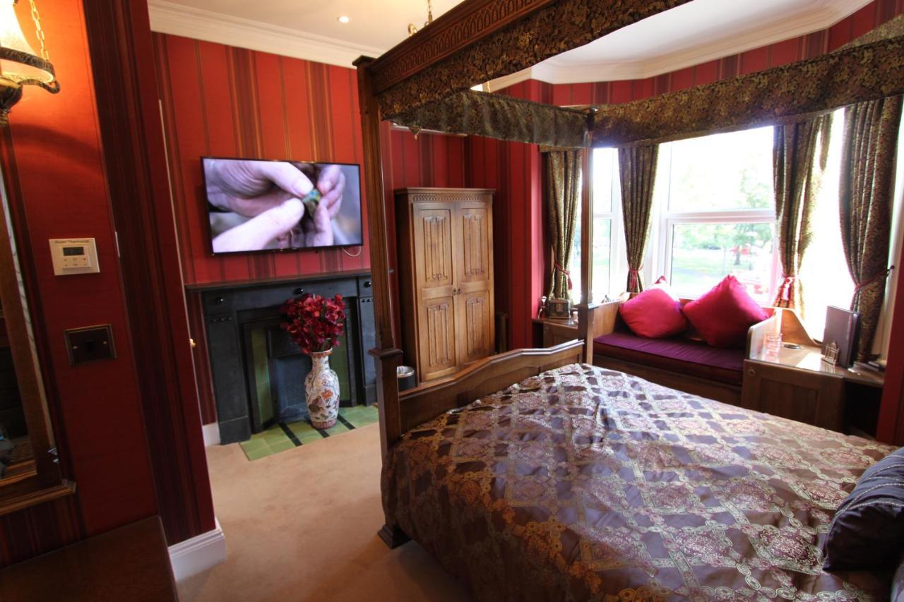 Oak Four Poster King