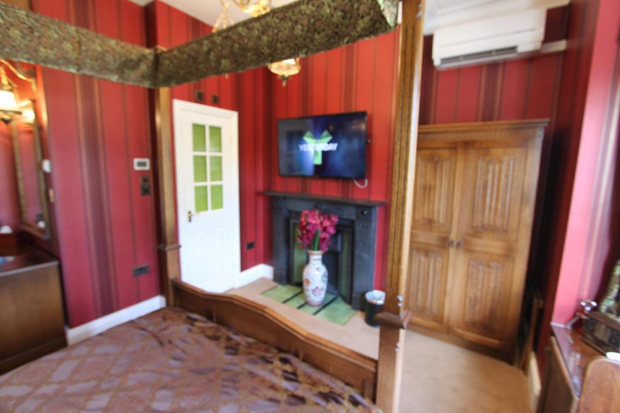 Oak Four Poster King