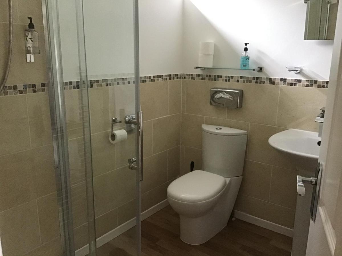 Superior Family Room,1231385282:JPEG