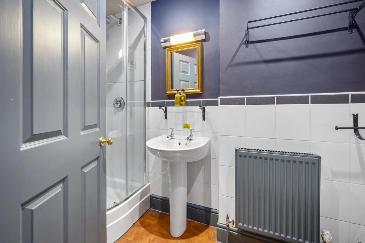 Standard Double Room,1329059009:JPEG