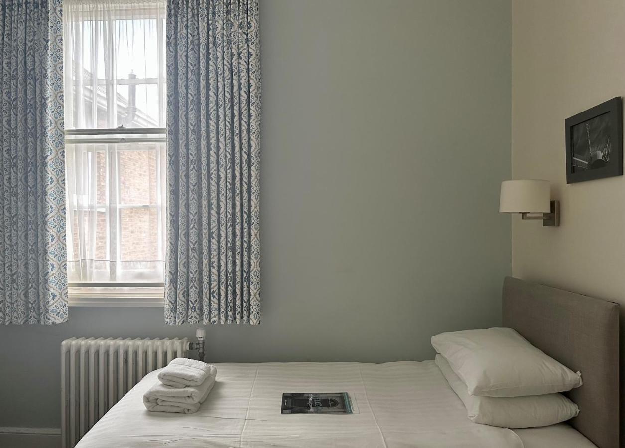 Single Room,1386603227:JPEG