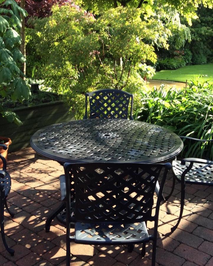 King Room Garden View
