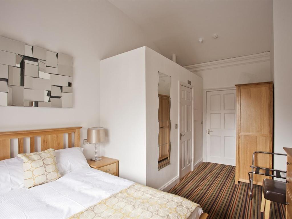 Double Room Private Bathroom