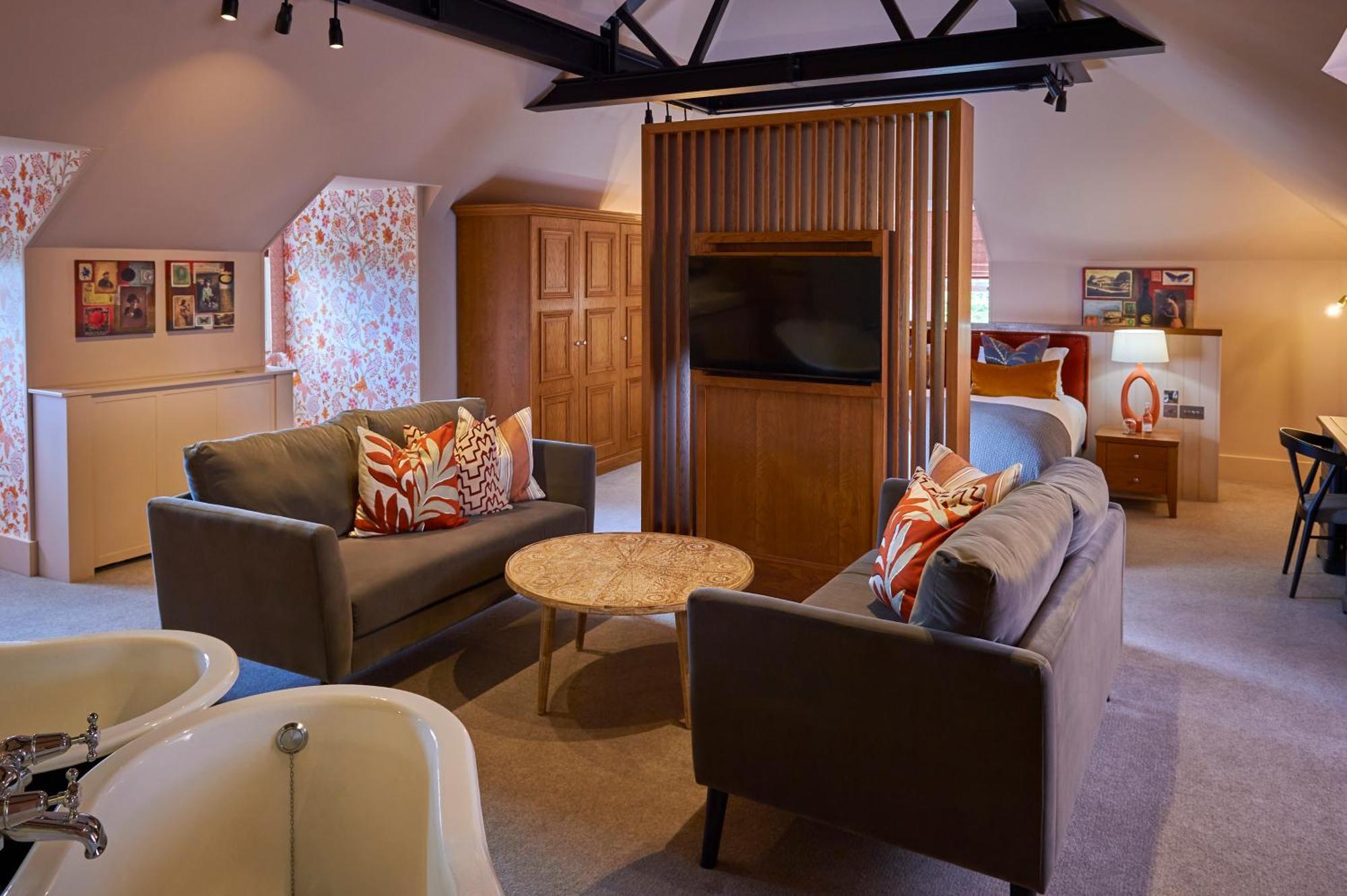 Signature Suite
