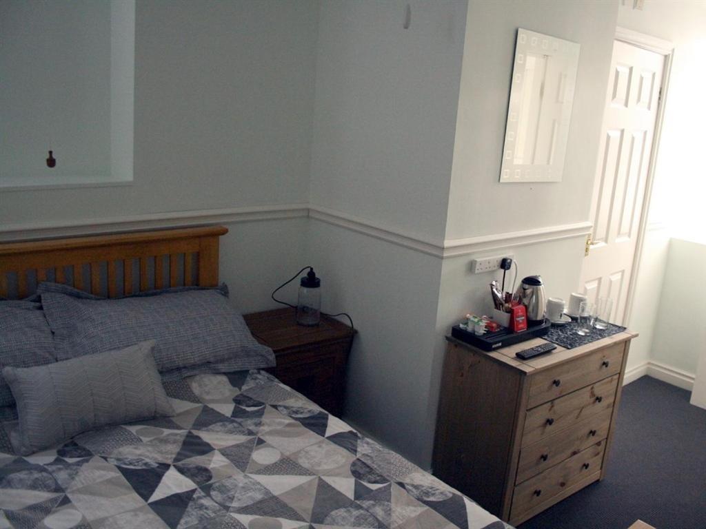Double Room Private Bathroom