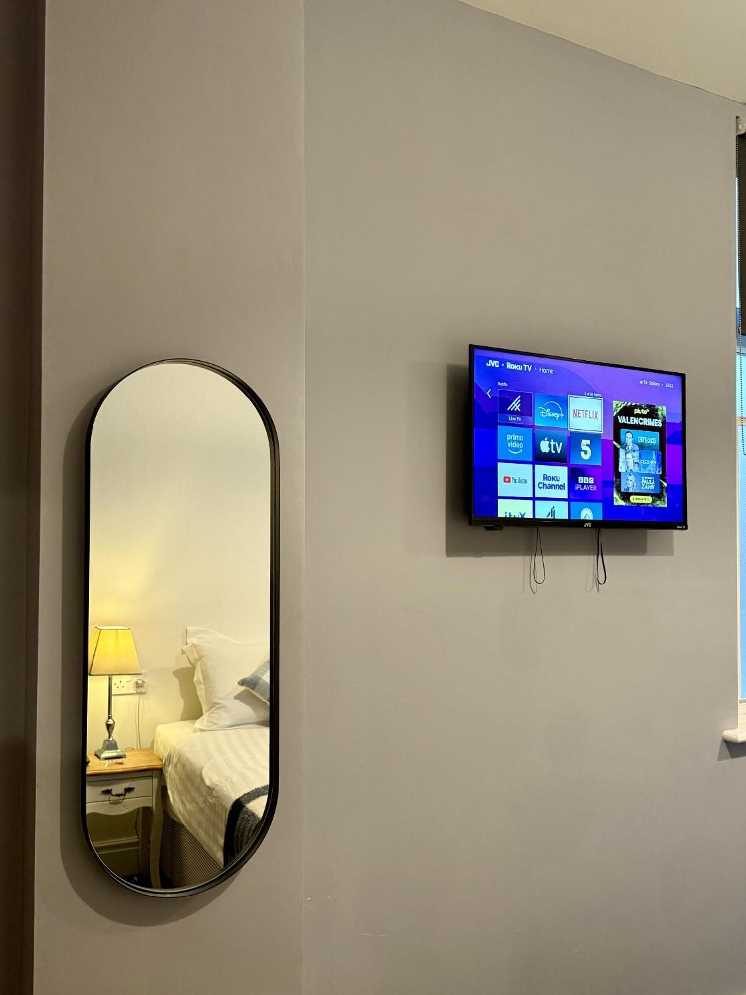Twin Room Private Bathroom