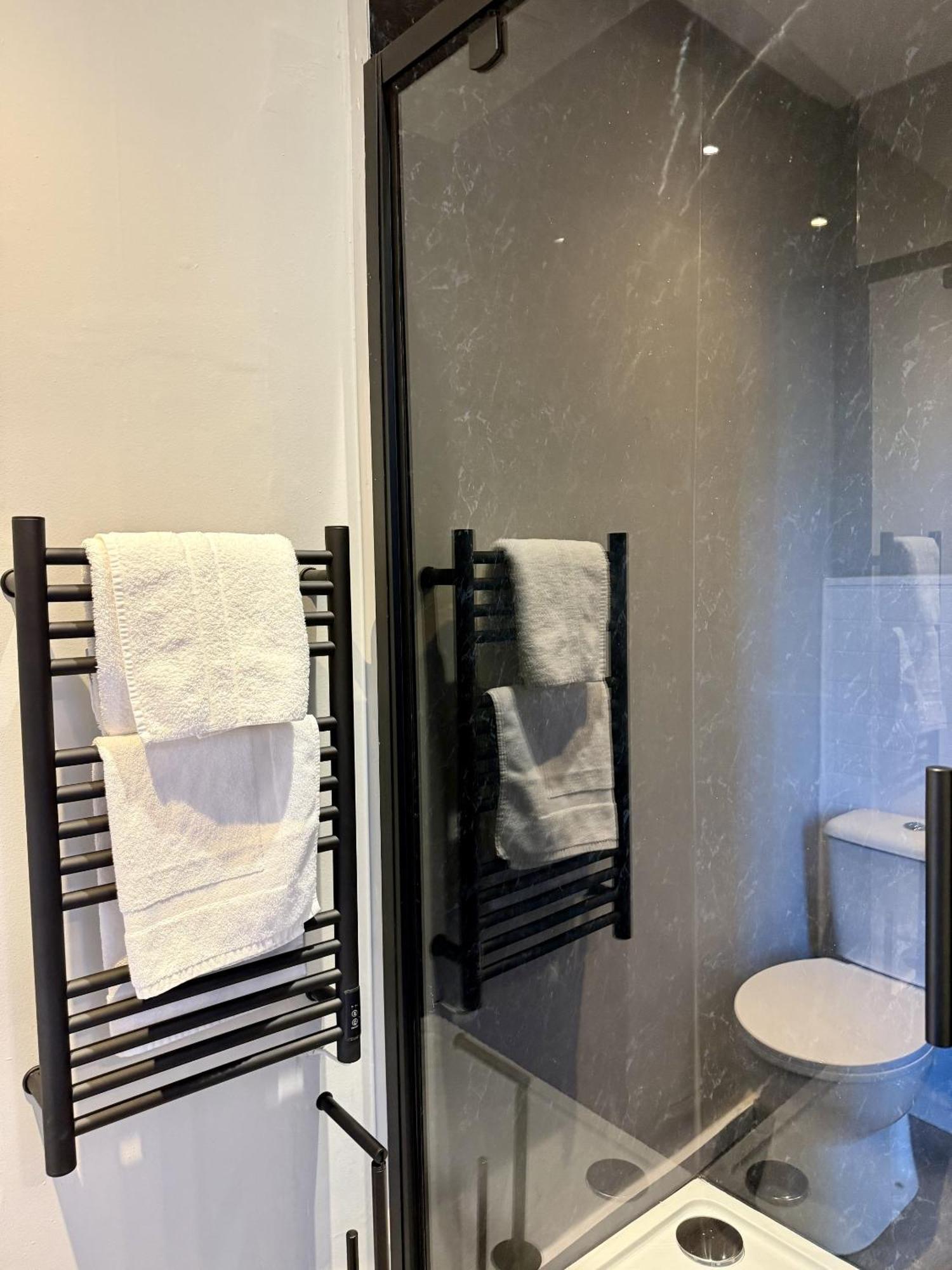 Double Room Private Bathroom