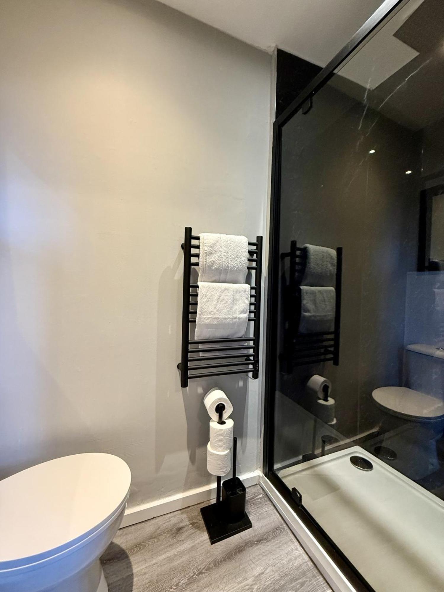 Double Room Private Bathroom