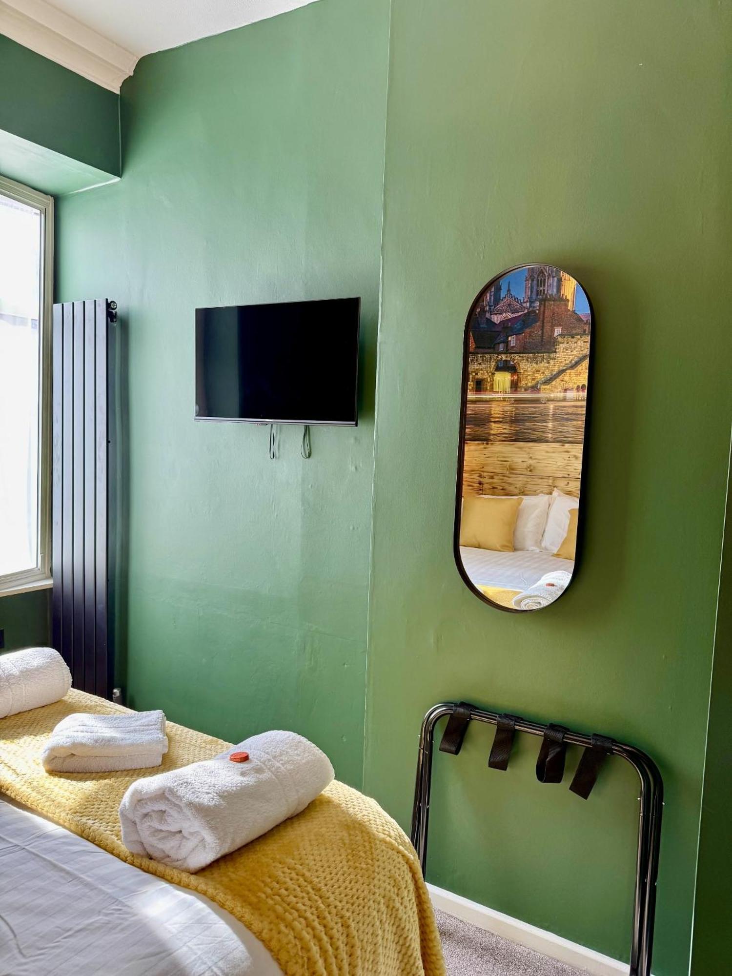 Double Room Private Bathroom