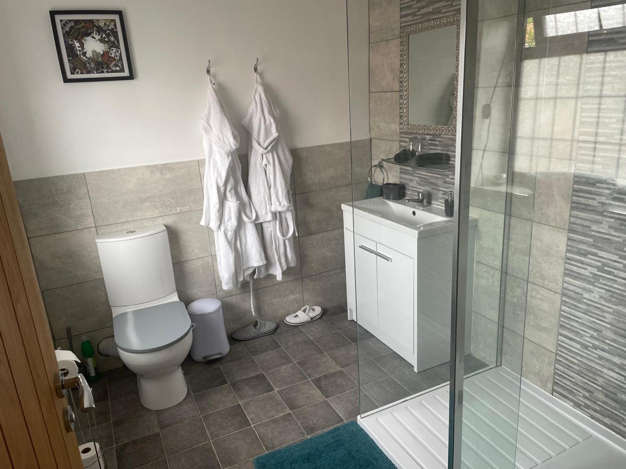 Double Room Private Bathroom