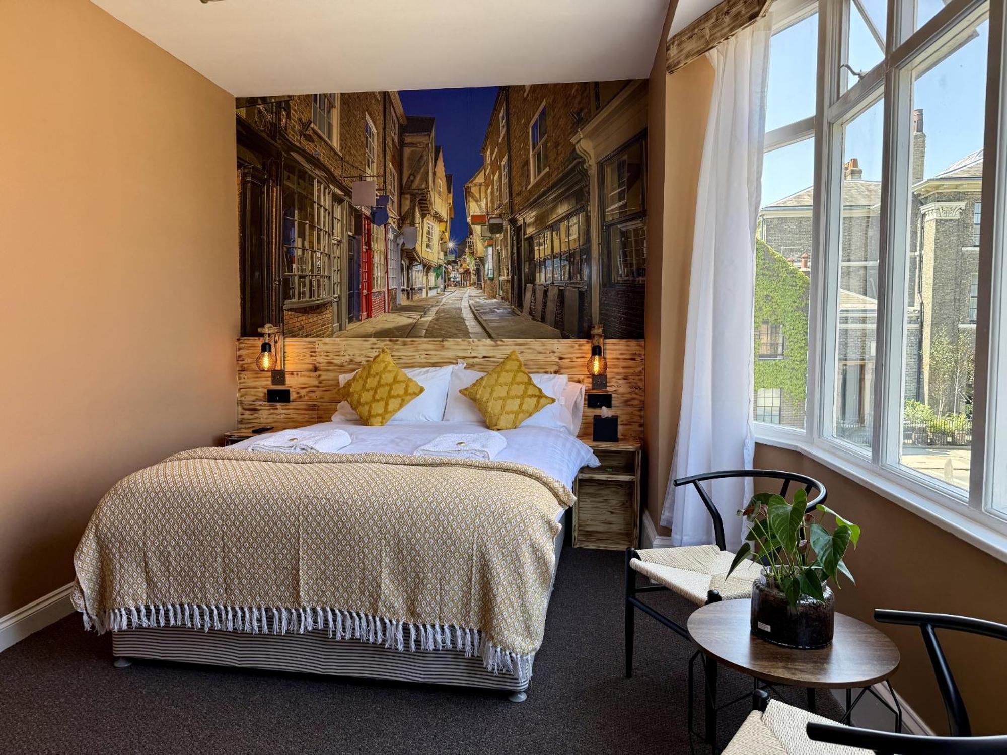Superior King Room