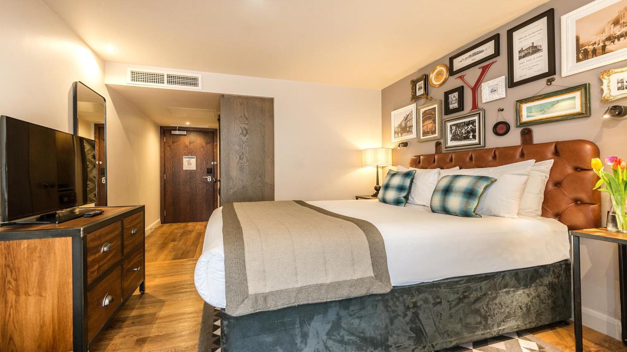 Standard King Room