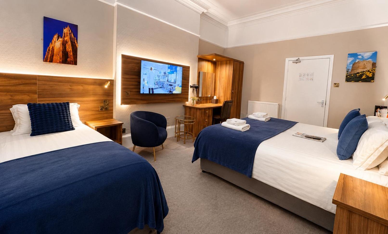 Triple Room