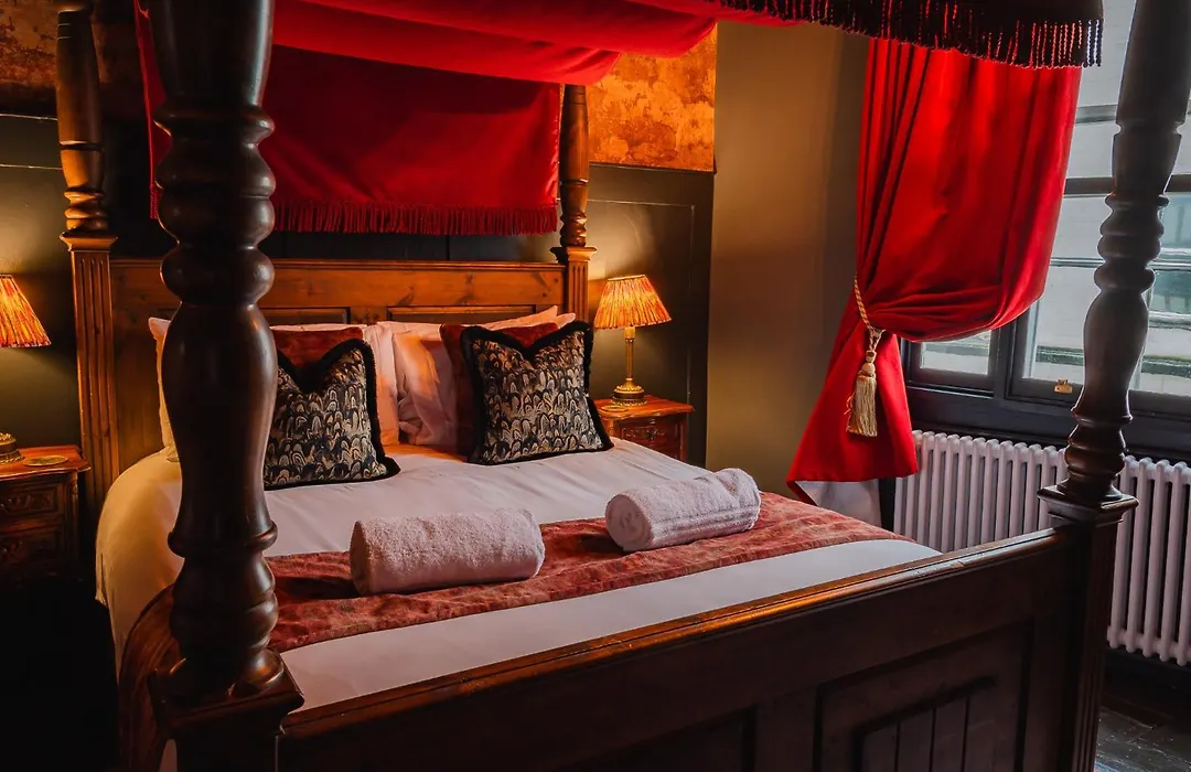 Golden Fleece York-1