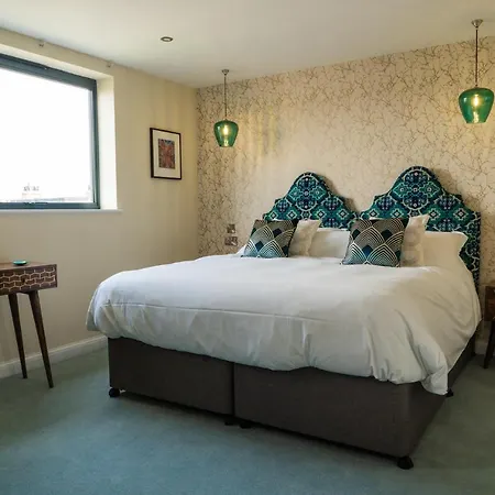 Monkbridge House-3
