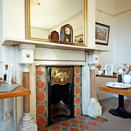 Bronte Guest House-3