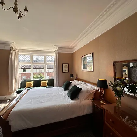 Georges Place-3
