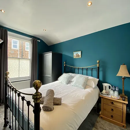 Blenheim Guest House-2