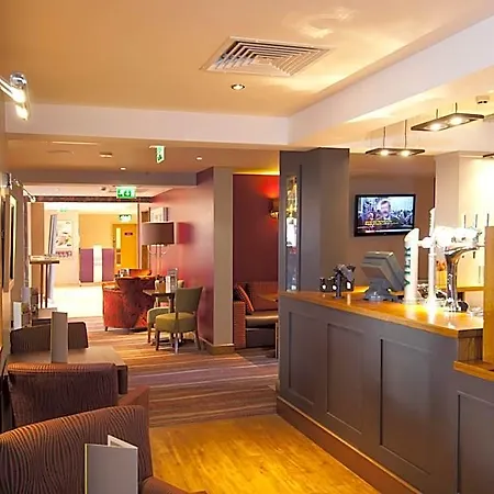 Premier Inn York South West-3