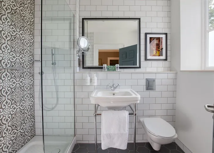 Elmbank York, Tapestry Collection By Hilton Hotel